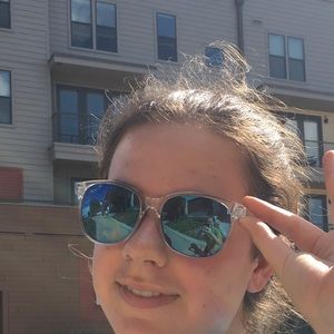 Meet your Posher, Emma